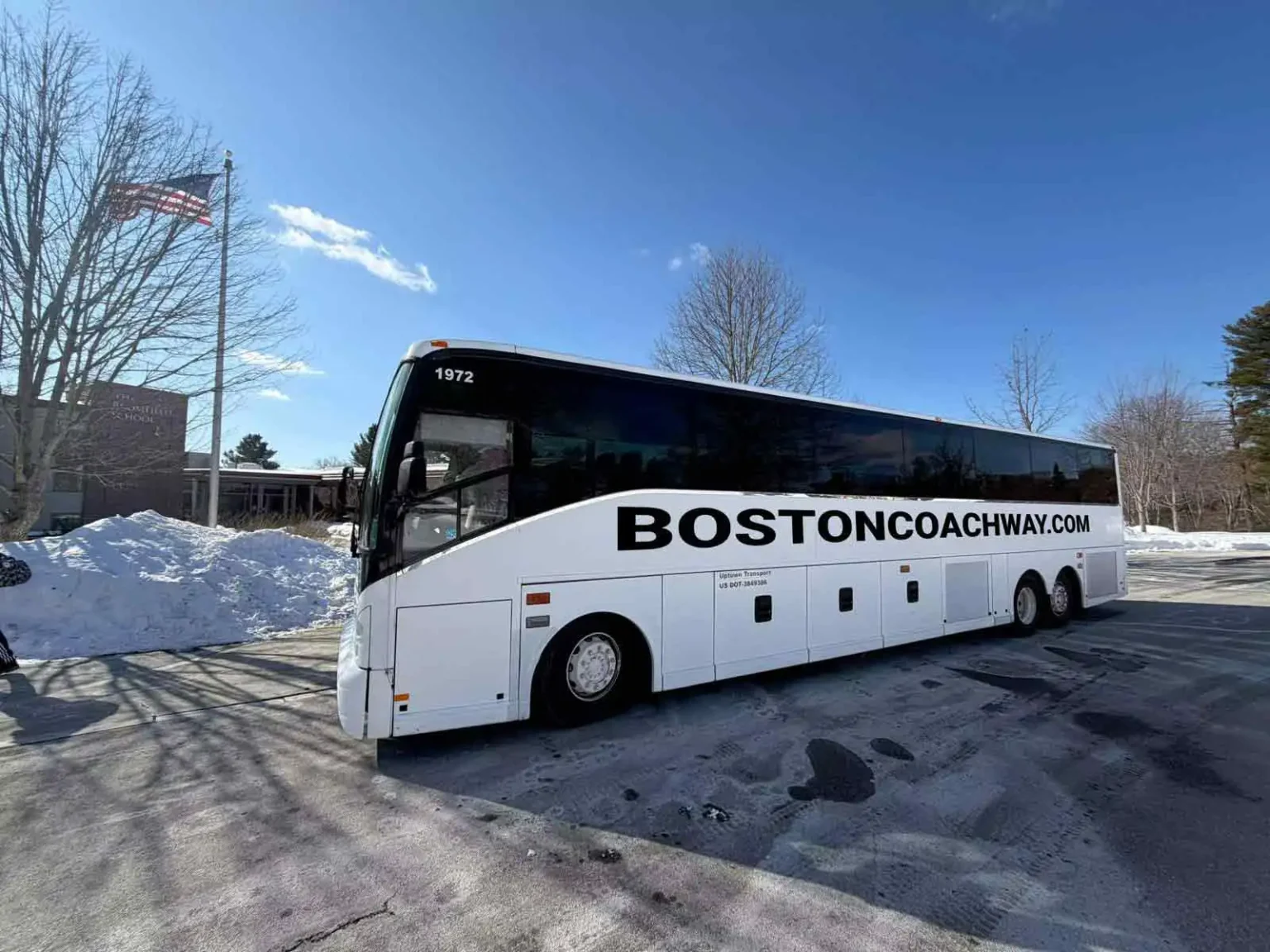56 Passenger Large Coach Bus